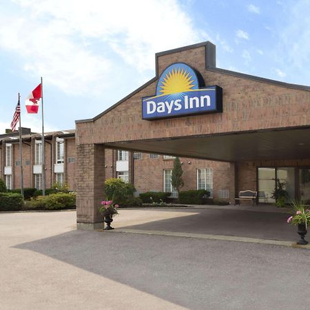 Days Inn By Wyndham Брантфорд Экстерьер фото