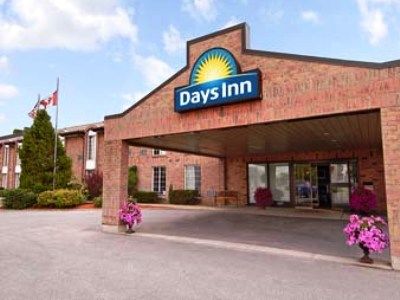 Days Inn By Wyndham Брантфорд Экстерьер фото